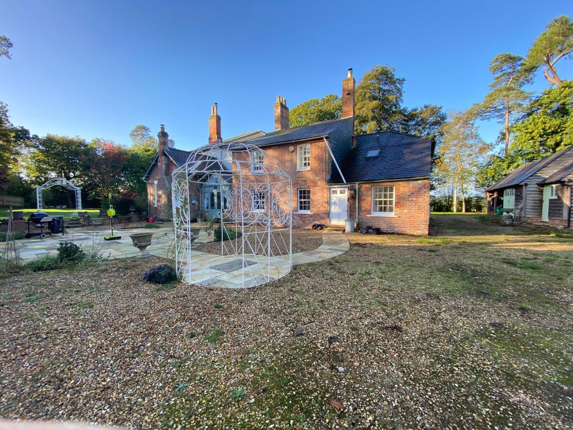The Georgian Coach House:New Forest With Hot Tub Fordingbridge Exterior foto